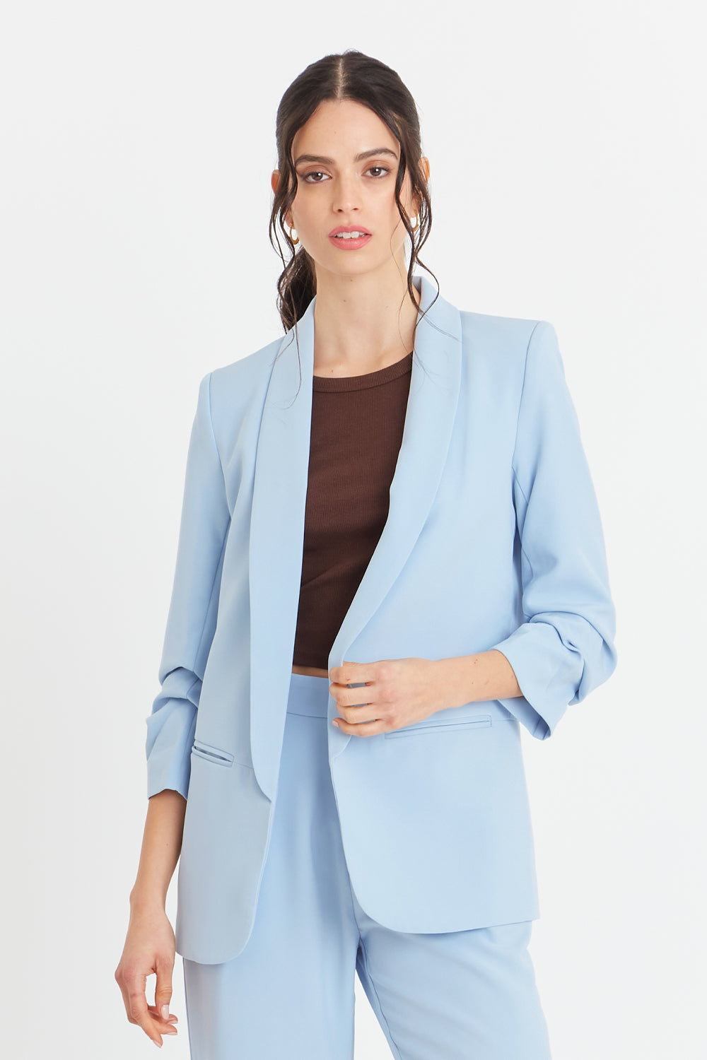 Blazer Manga 3/4 Ajustada Con Pliegues Celeste