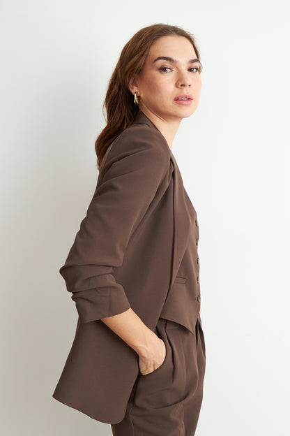 Blazer Manga 3/4 Ajustado con Solapas Mocca