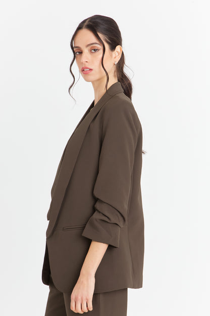 Blazer Manga 3/4 Ajustada Con Pliegues Marrón