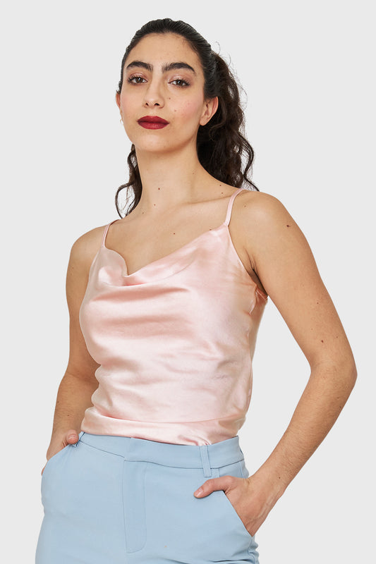 Top Tipo Satín Escote Drapeado Rosa Claro