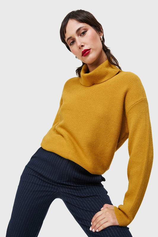 Sweater Cuello Beatle Acanalado Mostaza