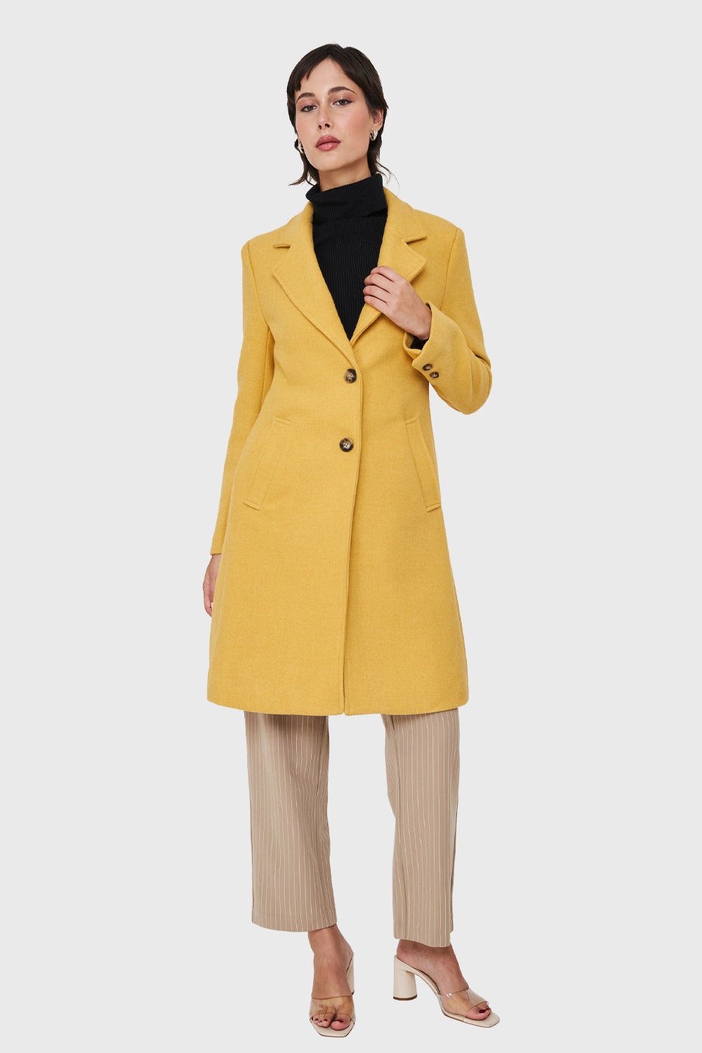 Abrigo Tipo Paño Dos Botones Amarillo – Nicopoly