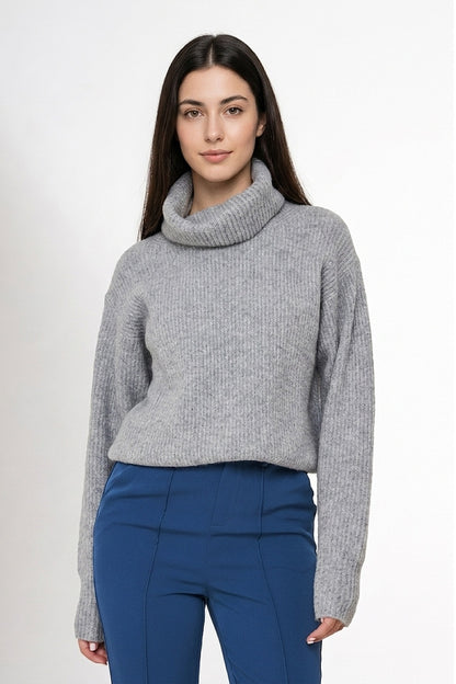 Sweater Acanalado Cuello Alto Gris