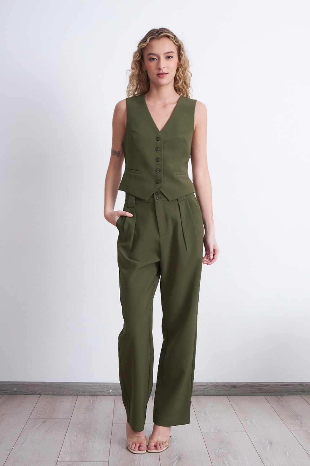 Gilet Básico Ajustable Oliva