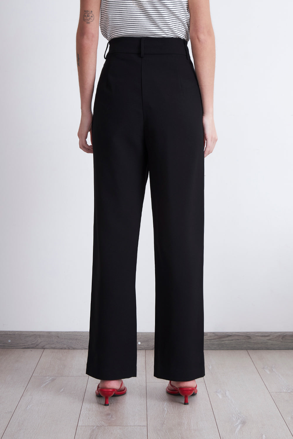 Pantalón Recto Con Pinza Negro