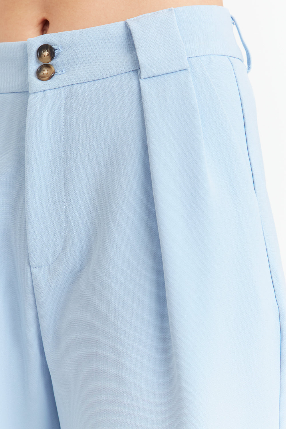 Pantalón Con Pinzas Recto Celeste