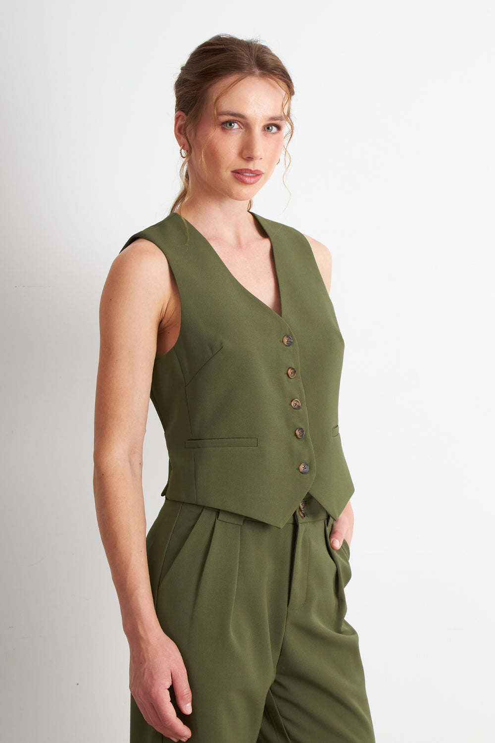 Gilet Básico Ajustable Oliva