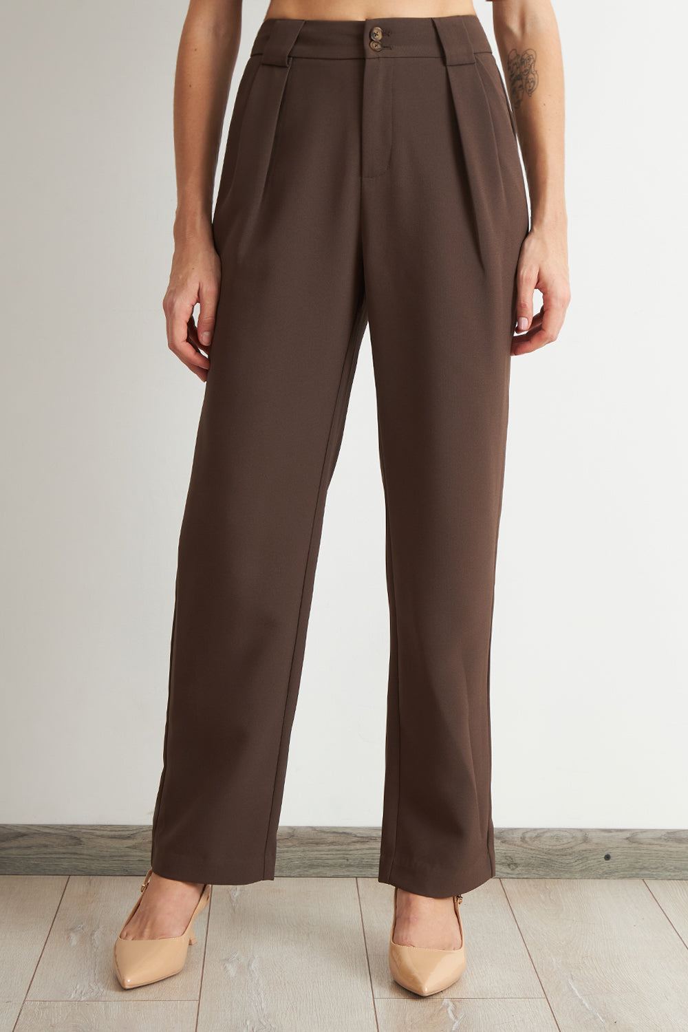 Pantalón Recto Con Pinza Mocca