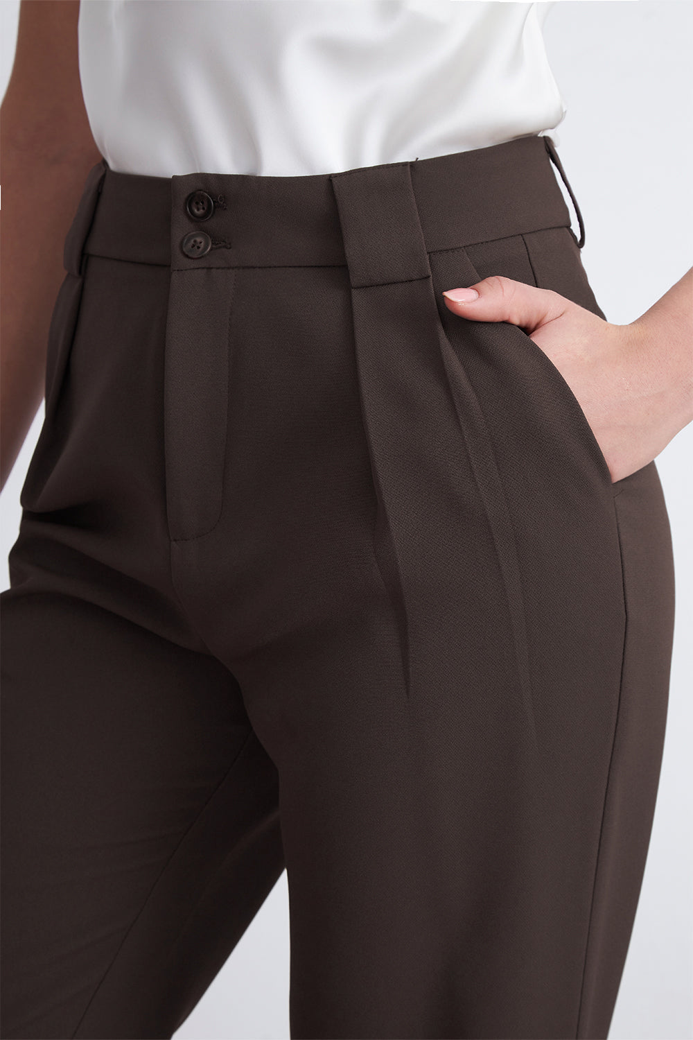 Pantalón Recto Con Pinza Mocca