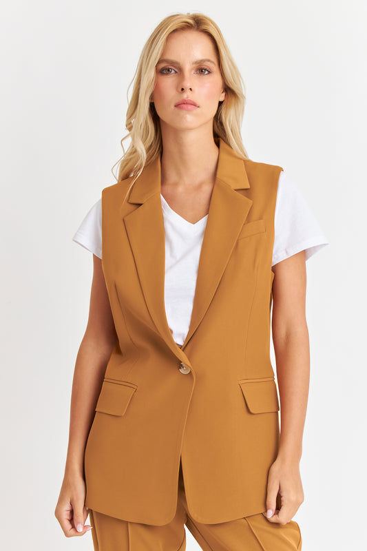 Blazer Sin Mangas Botón Lúcuma