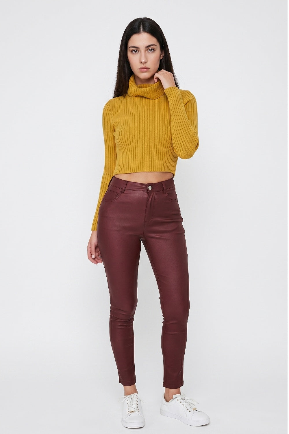 Calza Elasticada Skinny Tipo Encerada Burdeos