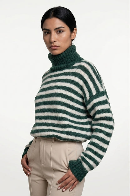 Sweater Holgado Rayado Cuello Alto Verde