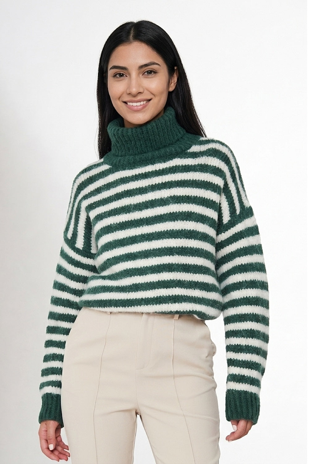 Sweater Holgado Rayado Cuello Alto Verde