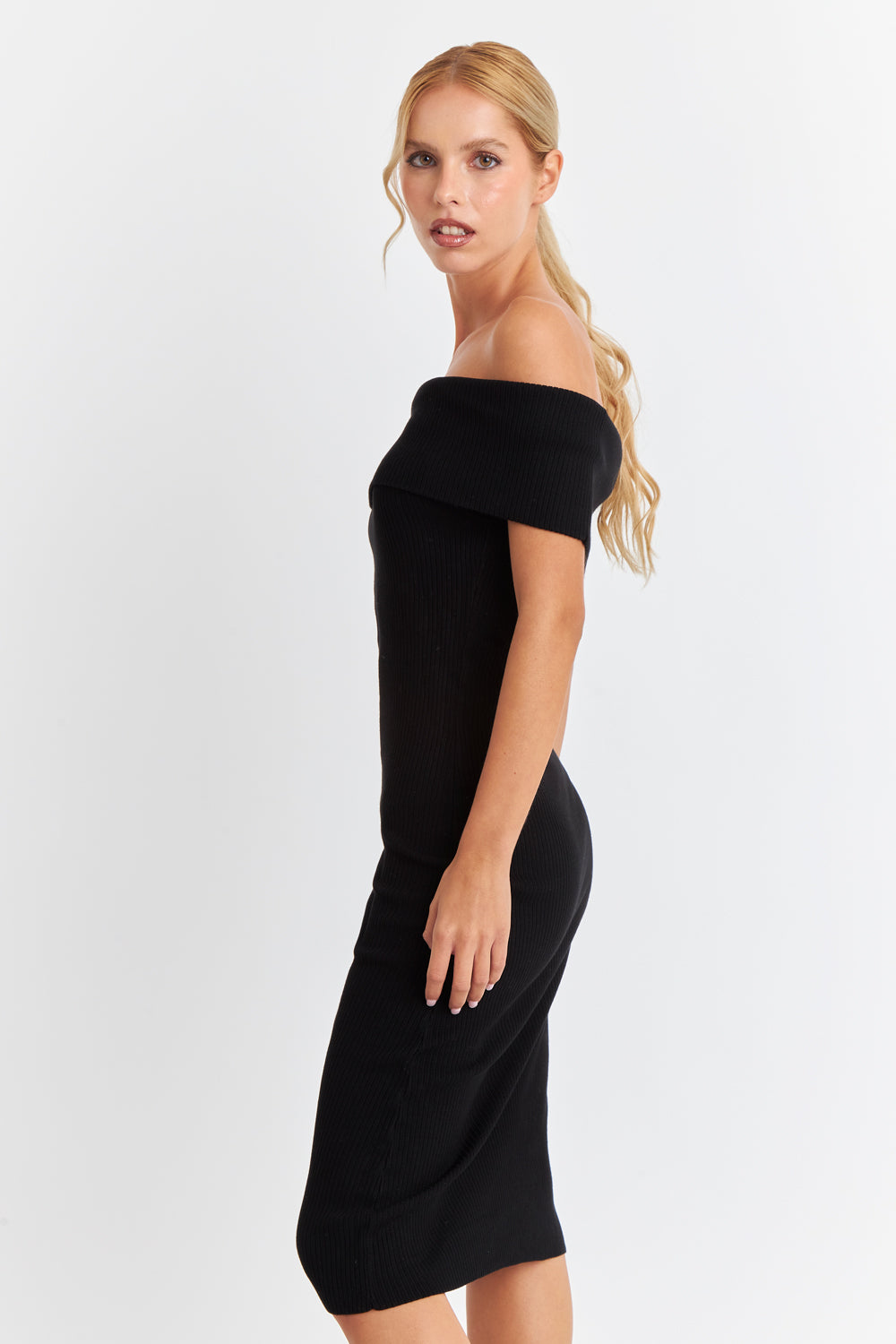 Vestido Acanalado Off The Shoulder Negro