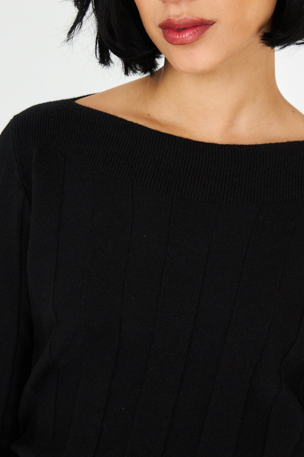 Sweater Cuello Bote Negro