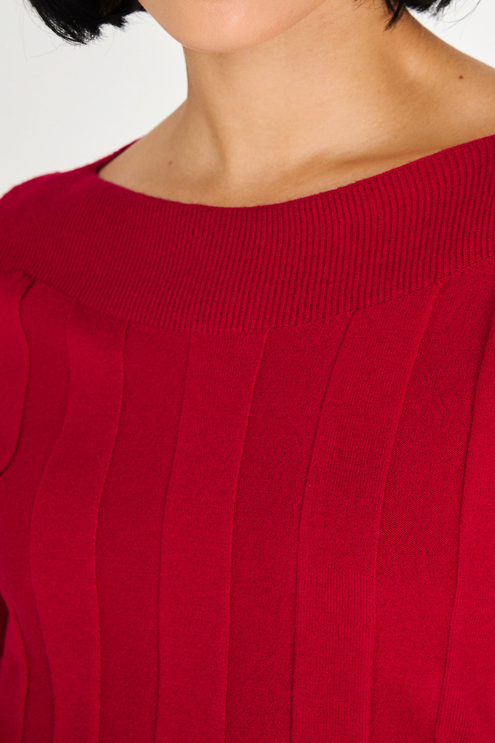 Sweater Acanalado Cuello Bote Rojo