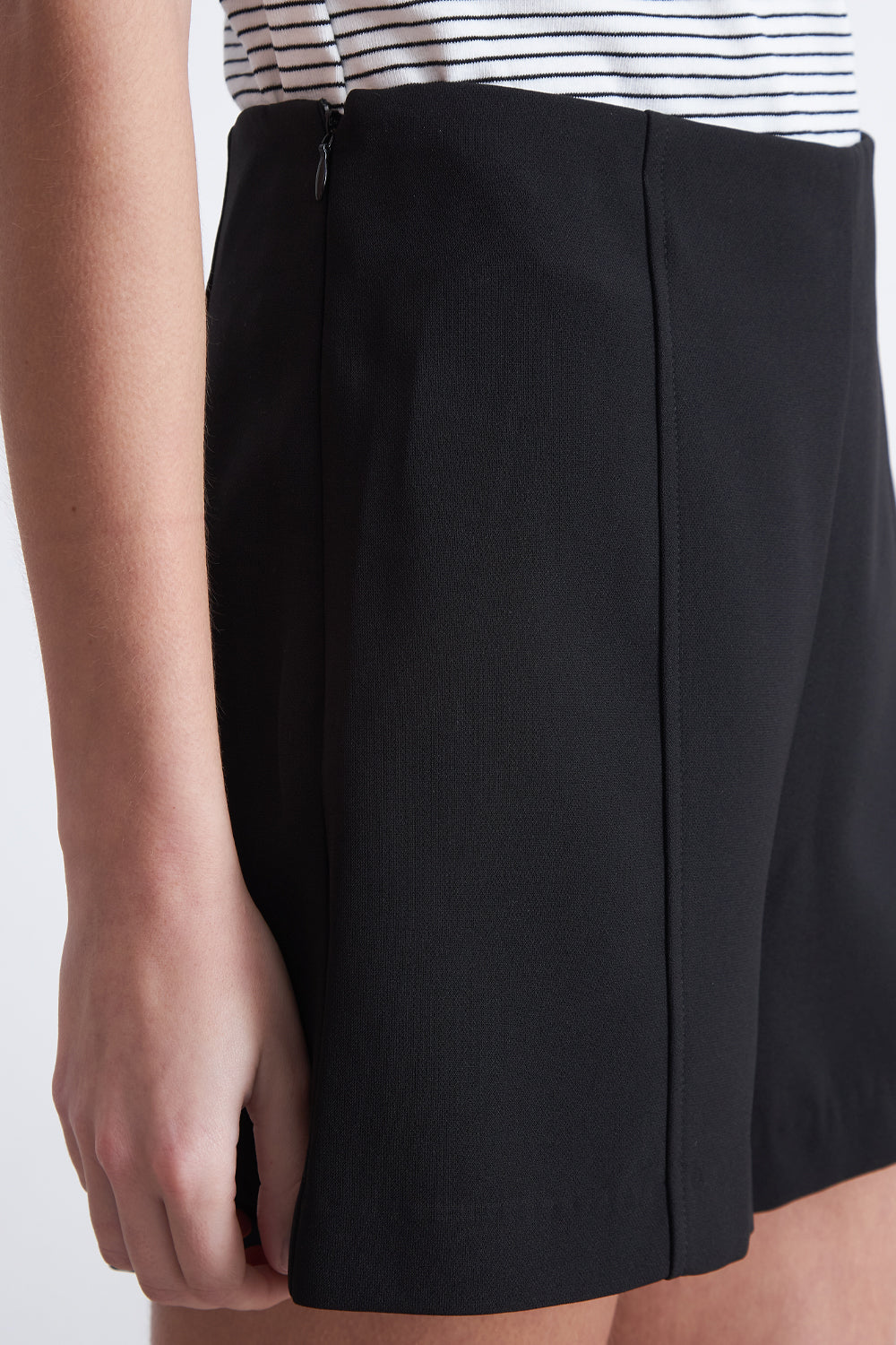 Short Básico Tiro Alto Negro