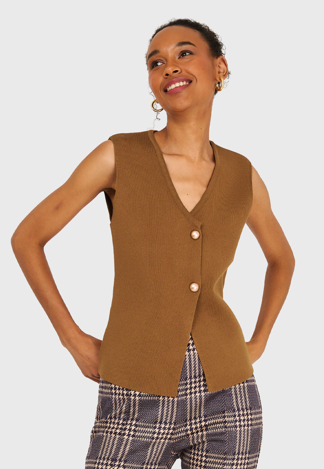 Gilet Tejido Hilo Camel – Nicopoly