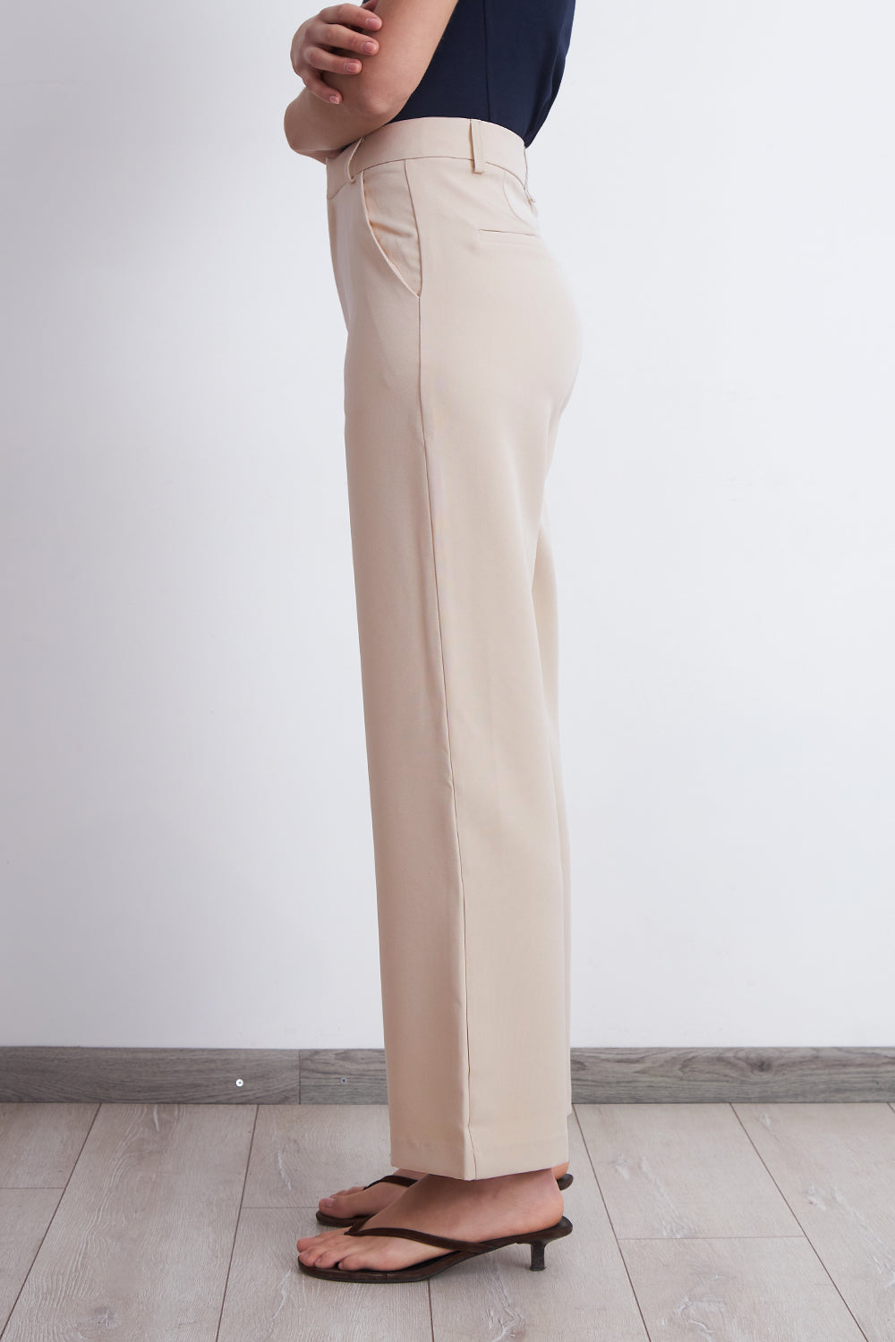 Pantalón Básico Beige Nicopoly