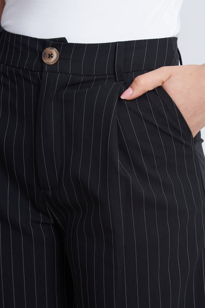 Pantalón de Pierna Recta Raya Diplomática Negro