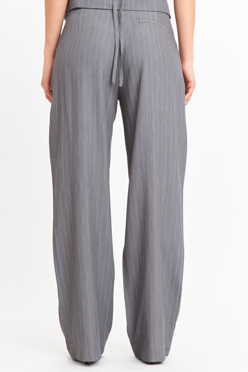 Pantalón de Pierna Recta Raya Diplomática Gris