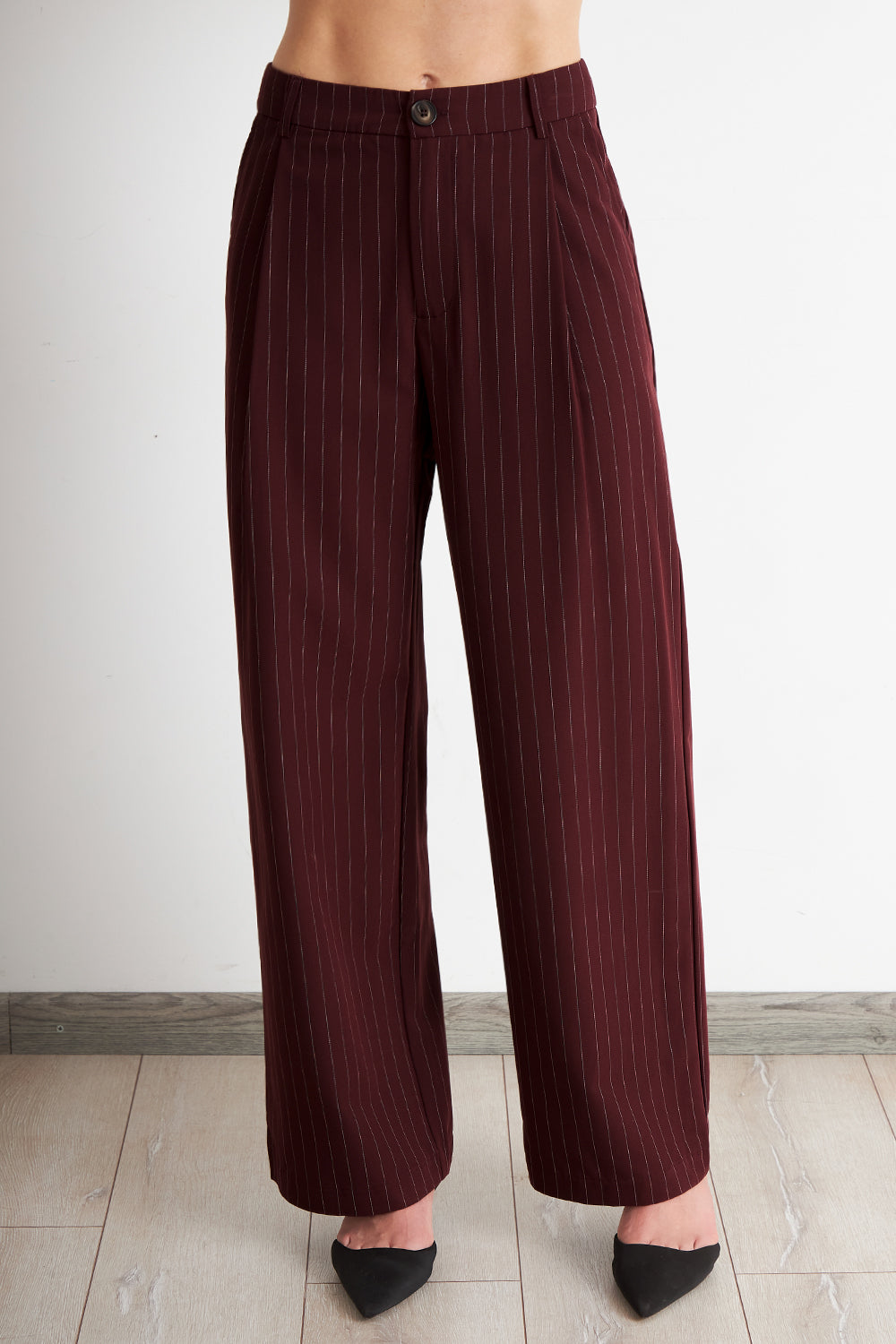 Pantalón de Pierna Recta Raya Diplomática Burdeo