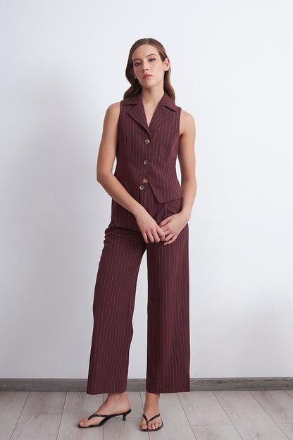 Pantalón de Pierna Recta Raya Diplomática Burdeo