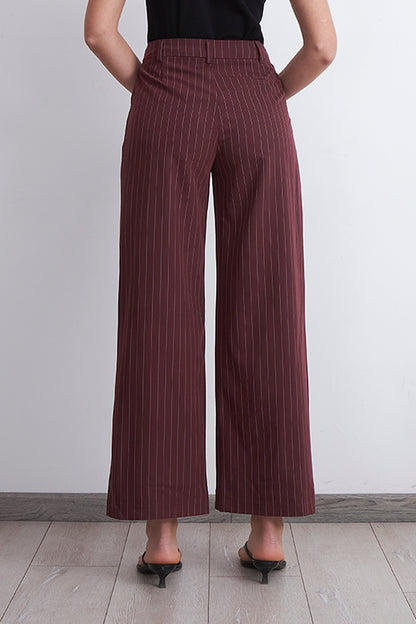 Pantalón de Pierna Recta Raya Diplomática Burdeo