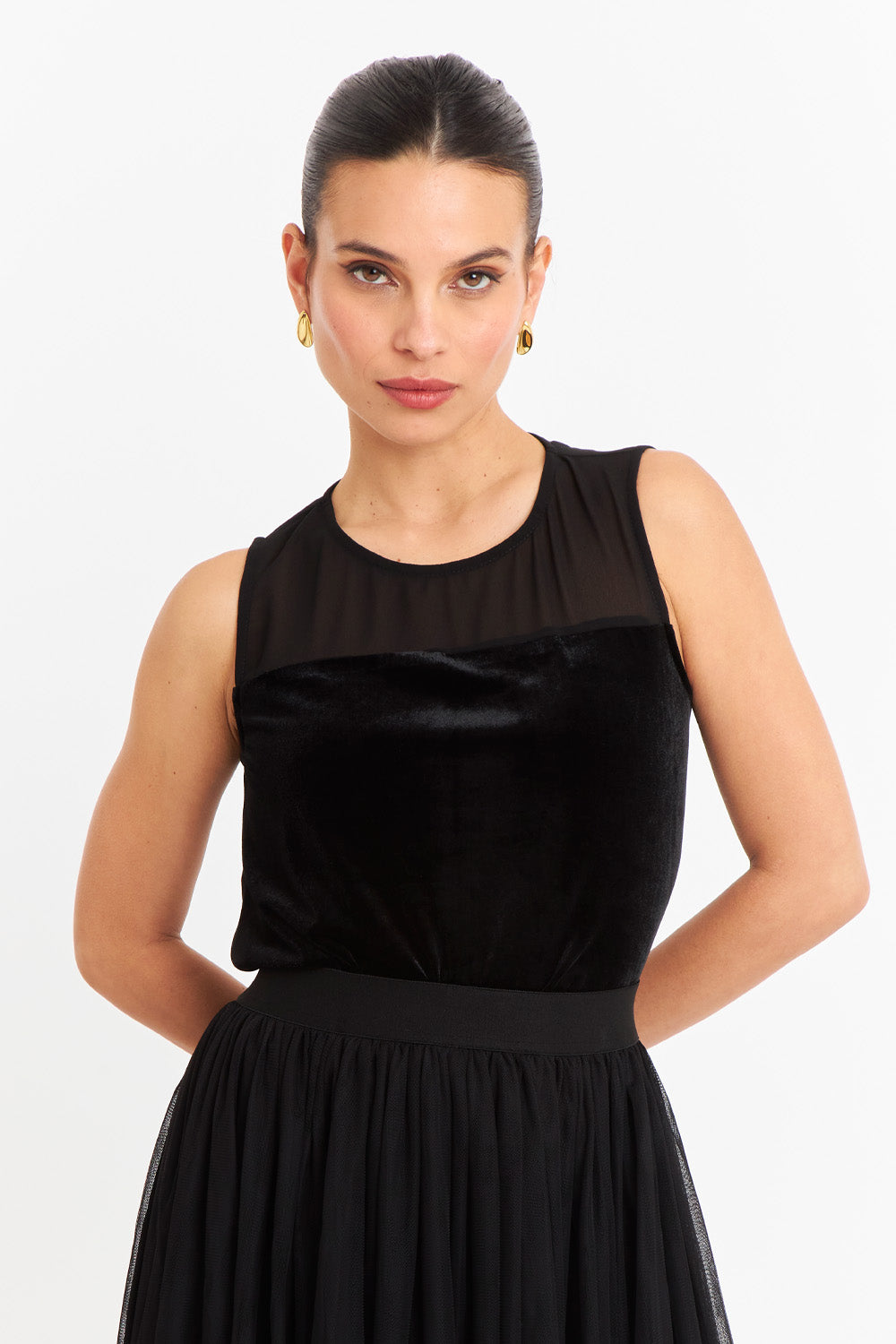 Polera sin Manga Detalle Terciopelo Negro