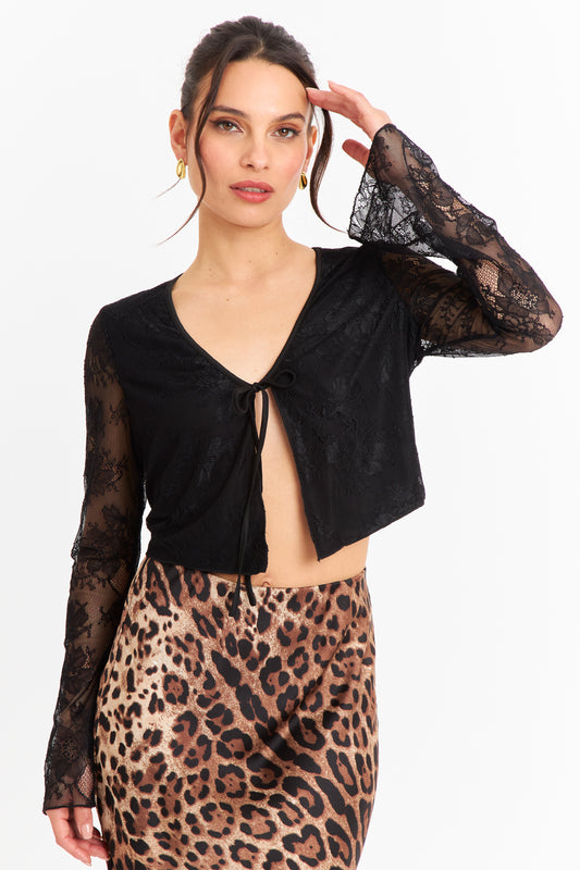 Blusa Nudo Delantero Encaje Negro