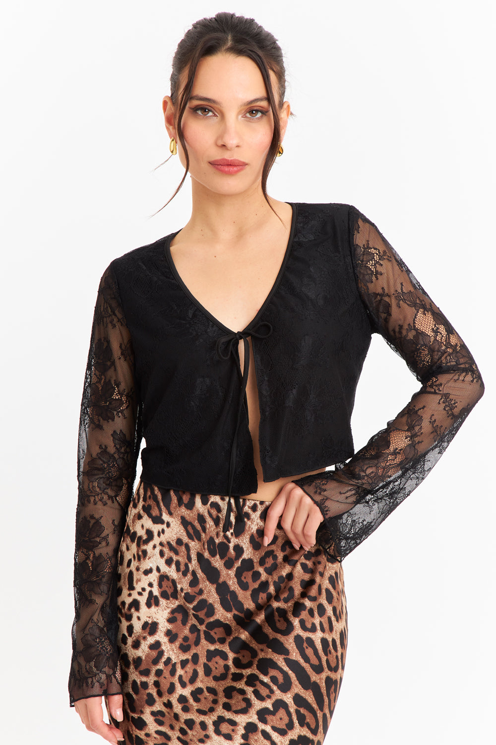 Blusa Nudo Delantero Encaje Negro