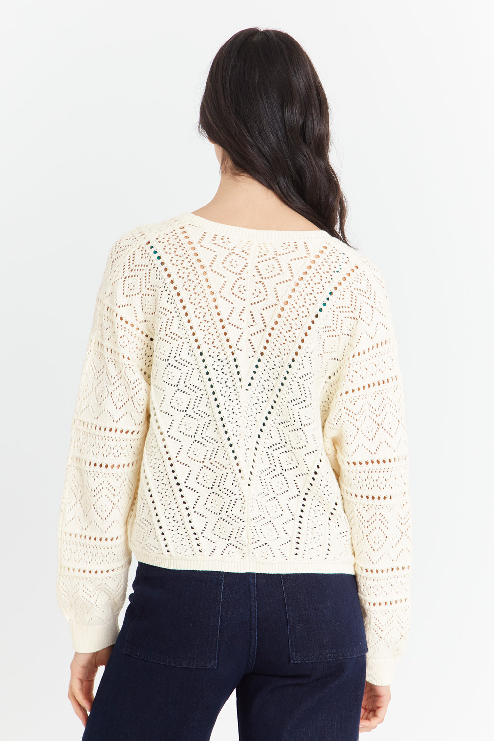 Cárdigan Tipo Crochet Botones Dorados Beige