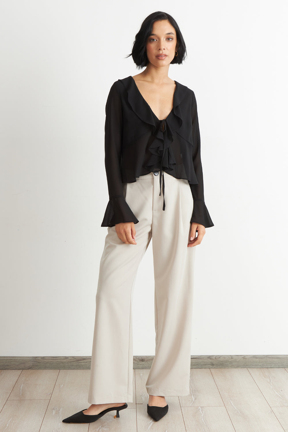 Blusa Vuelos Manga Larga Negro
