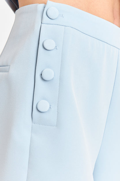 Short con Botones Delanteros Celeste