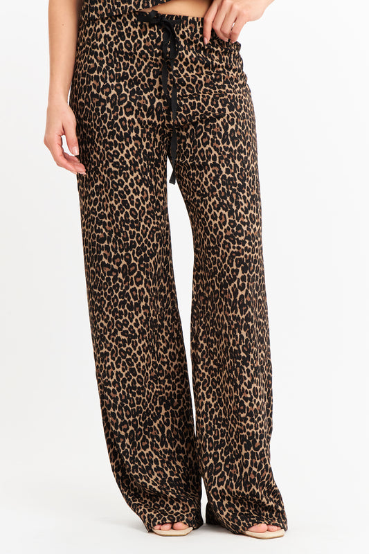 Pantalón Tipo Crepé Animal Print Café