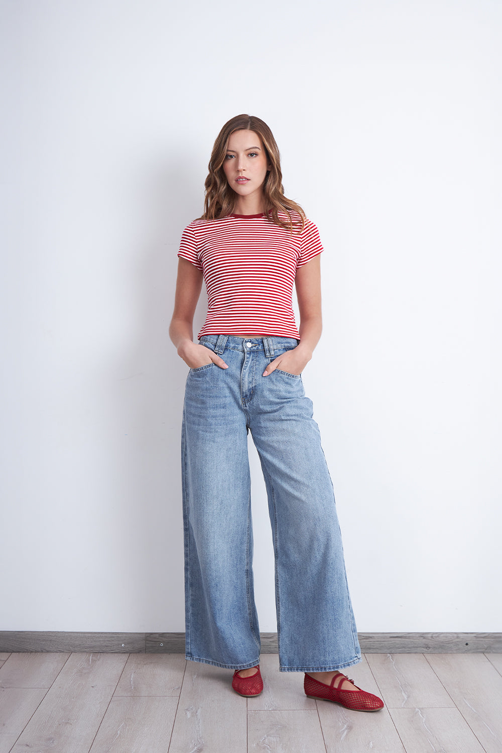 Polera Básica Cuello Redondo Líneas Rojo