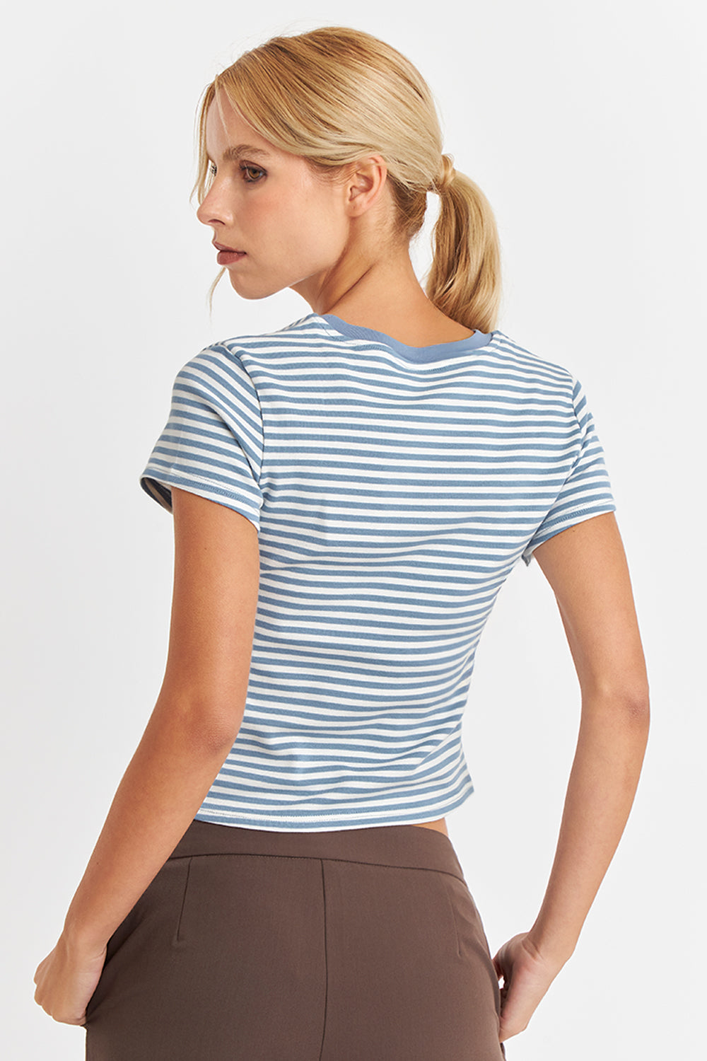 Polera Básica Cuello Redondo Líneas Celeste