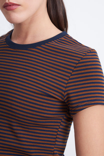 Polera Básica Cuello Redondo Líneas Café