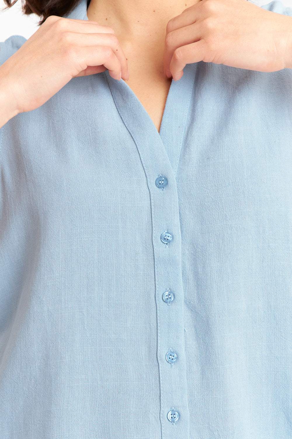 Camisa Sin Mangas Tipo Lino Celeste