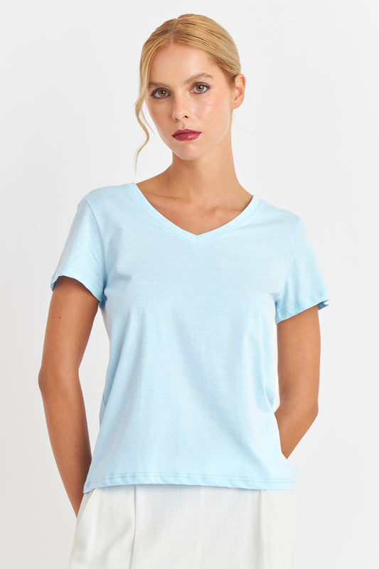 Polera Escote en V Básica Celeste