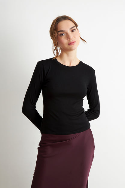 Polera Manga Larga Cuello Redondo Negro
