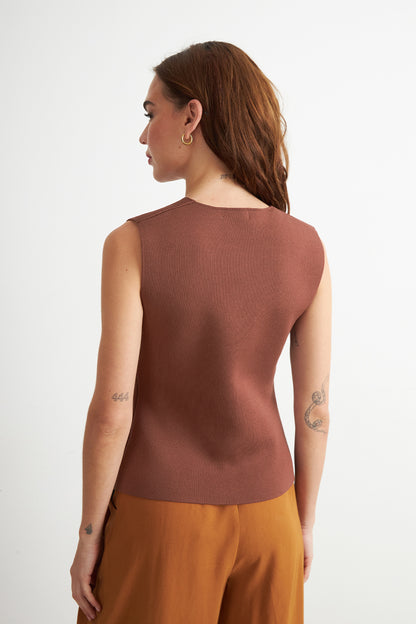 Gilet Largo con Botones Marrón