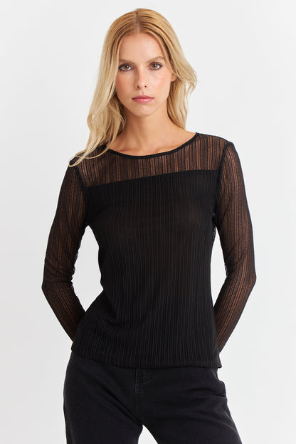 Polera con Transparencias