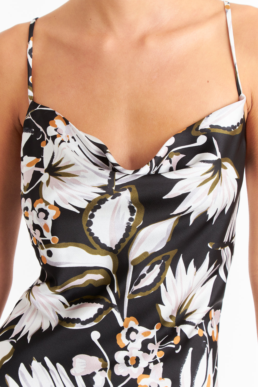 Vestido Tipo Satín Floreado Negro