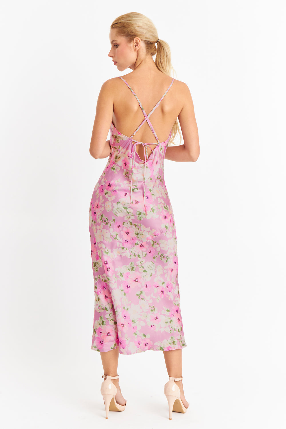 Vestido Tipo Satín Floreado Rosado