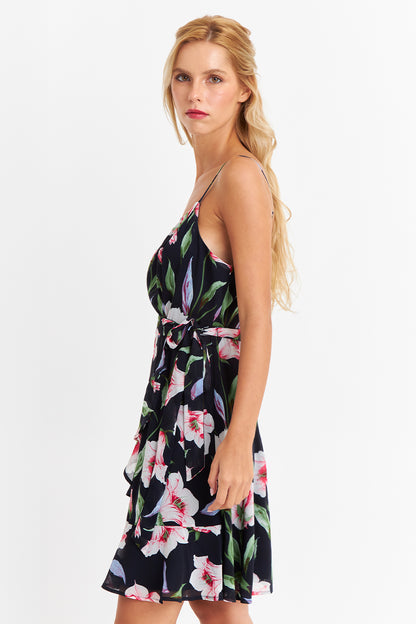 Vestido Corto Floral con Vuelos Cruzados Rosado