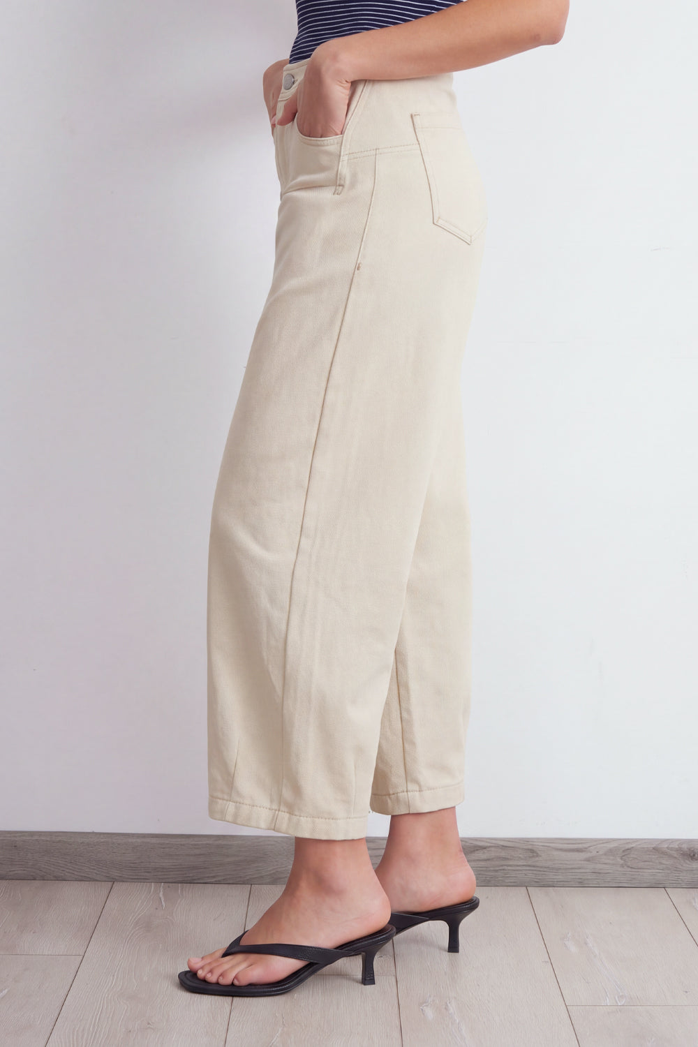 Jeans Corte Barrel Blanco