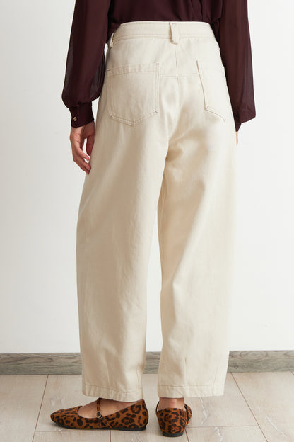 Jeans Corte Barrel Blanco