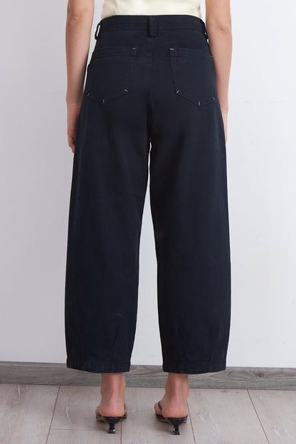 Jeans Corte Barrel Azul Marino