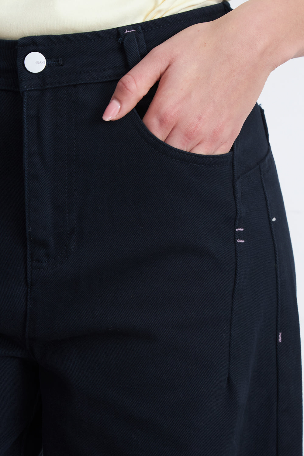 Jeans Corte Barrel Azul Marino